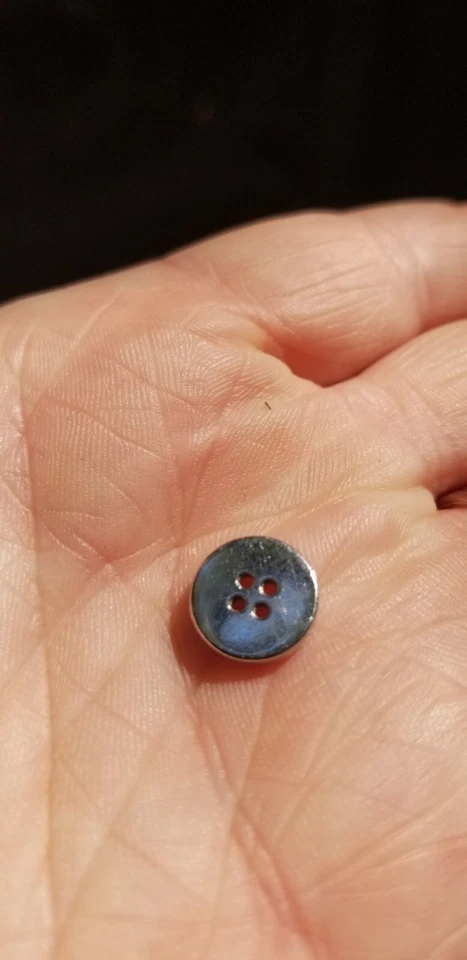 liz claiborne button replacement Round Blue Center Silver 4 Hole - Image 2 of 2