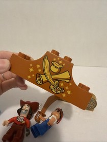 Lego DUPLO Jake and The Neverland Pirates Captain Hook Minifigs W/ Accesories