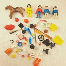 Playmobil 40 Plus Pieces Modern Life Horse 4 People Paddles Steering Wheel Oars