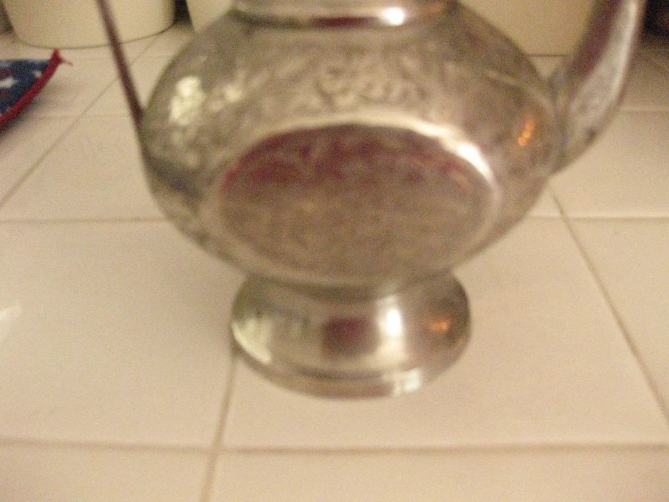 Vintage Made In India Silver Etched Floral Design Genie Coffee Tea Pot - Image 4 of 4