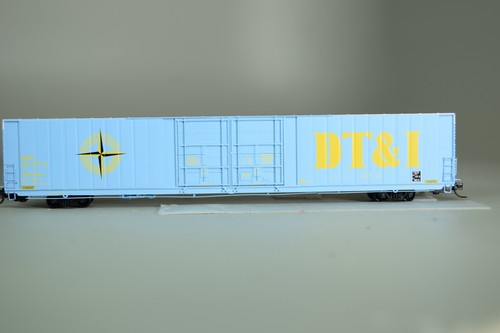 92062 Escala N TRAINWORX 85' BOX CAR DT&I | Zustand: Used