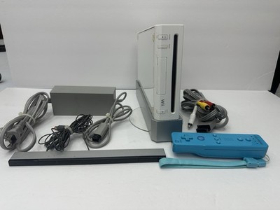 Nintendo Wii RVL-101 (USA) White Console Bundle w/Cables, Sensor