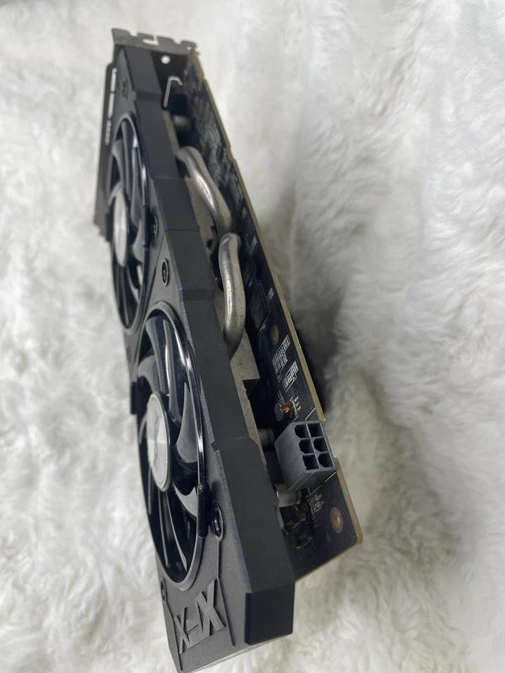 1 XFX Radeon R7 370 4GB GDDR5 Graphics Card PCIe x16  Double Dissipation - Image 3 of 4