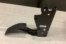 BENDIX 5020584 ACCELERATOR FOOR PEDAL FOR INTERNATIONAL MRAP FMTV 2596214C91