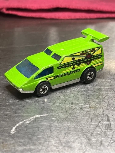 Vintage Hot Wheels 1976 Spoiler Sport Van Green Diecast 1:64