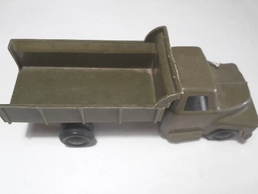 1950s Irwin Toy Truck Army Dump Truck Drab Green 10" BIG Vintage excellent shape - Image 2 of 4
