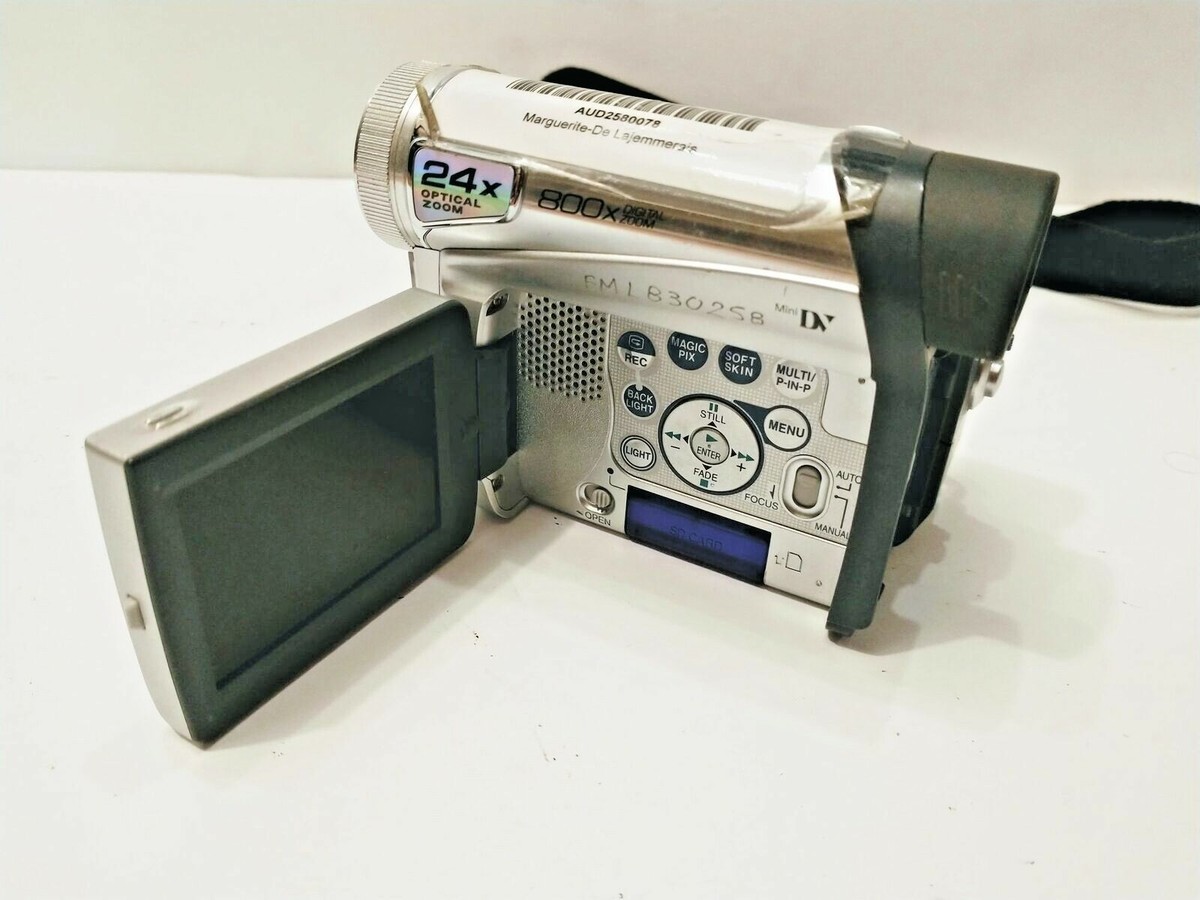 100% UNTESTED* PANASONIC HANDYCAM PV-GS15 800x DIGITAL ZOOM