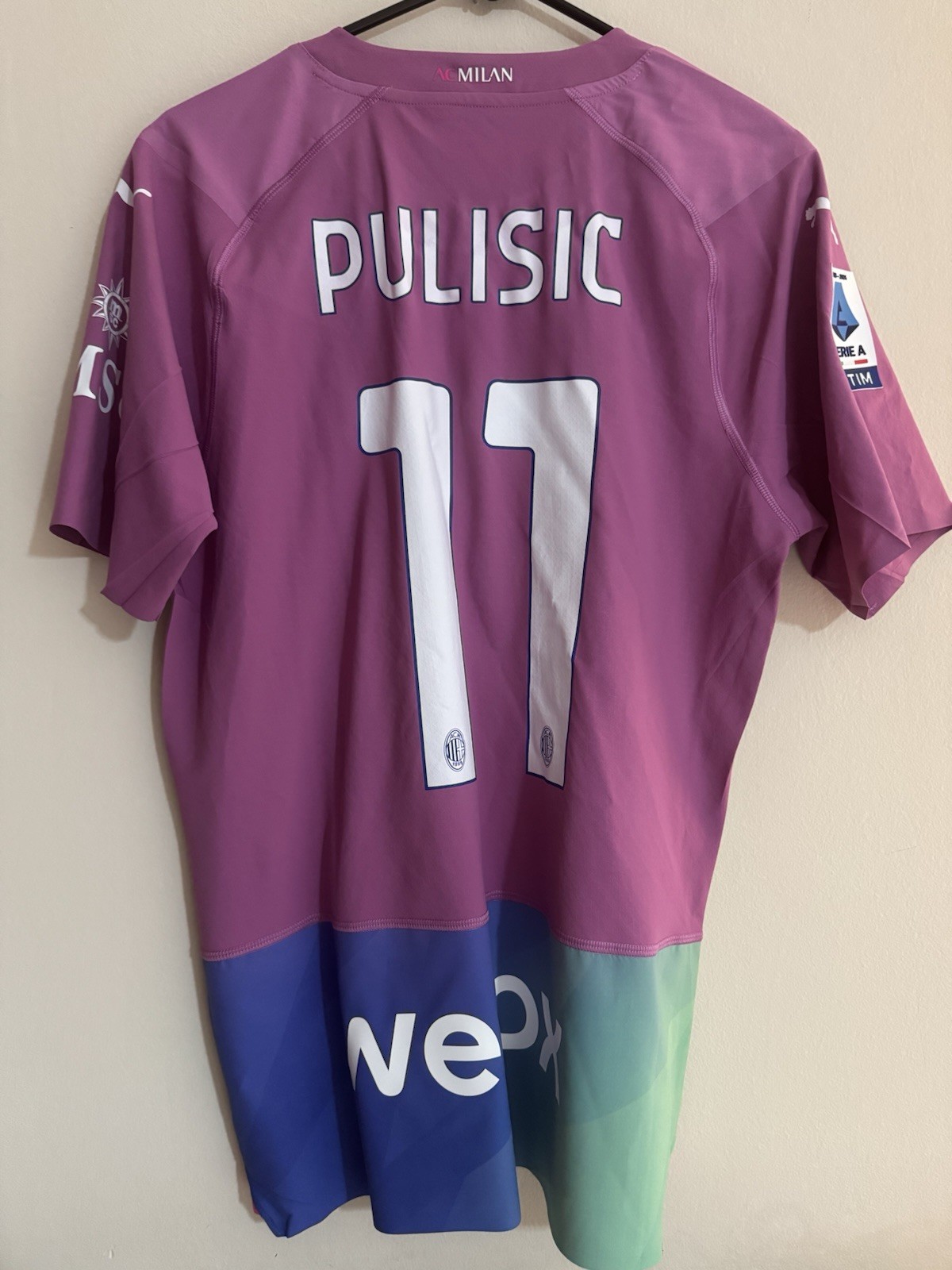 Foto 1 di 9