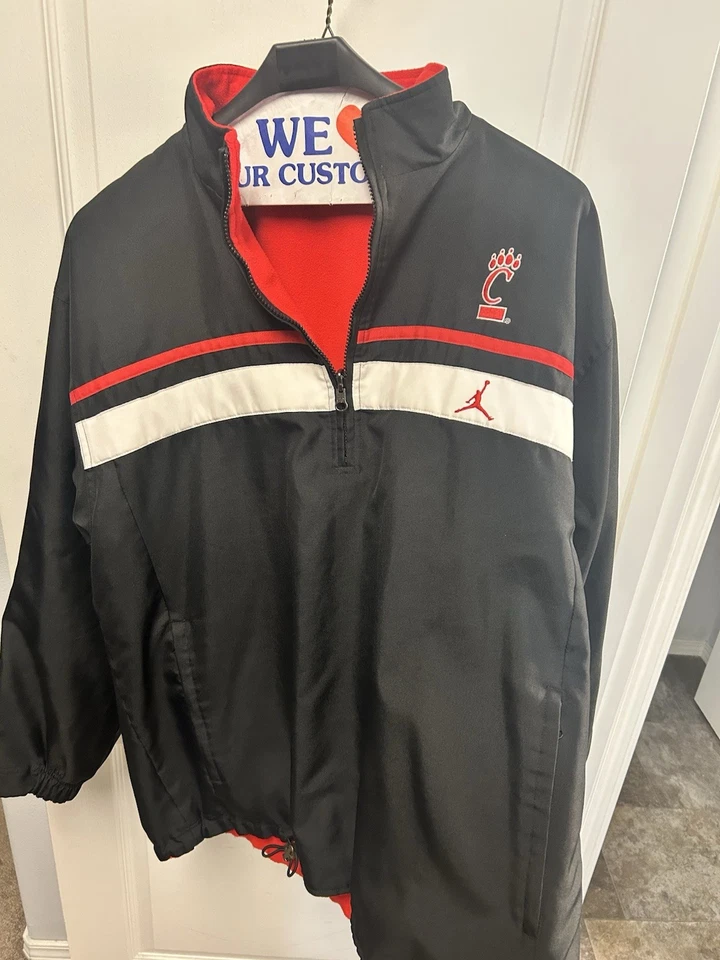 Chaqueta DE COLECCIÓN Jordan Cincinnati Bearcats Adulto Extra Grande Reversible Nike Para Hombres Foto 4 de 4