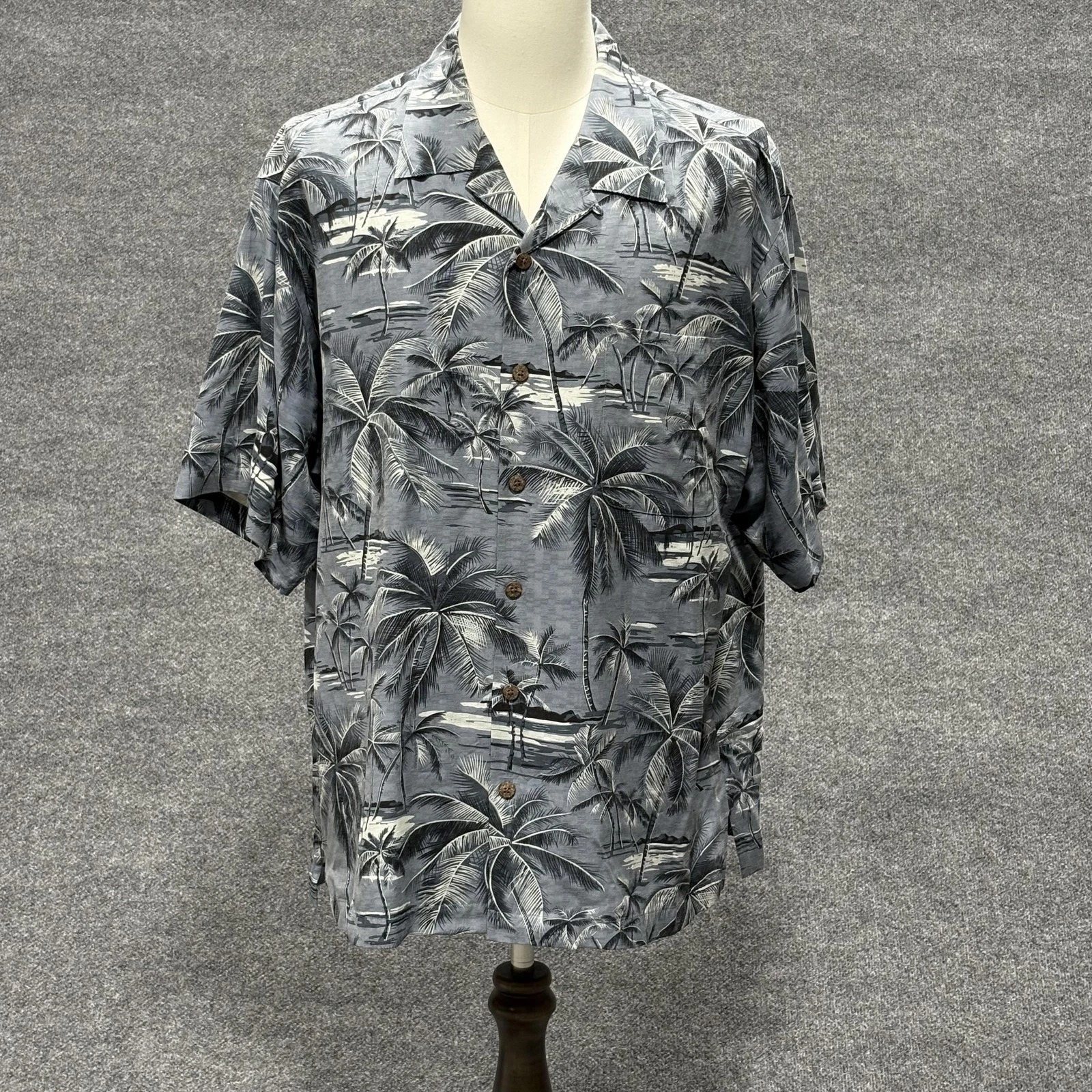Tommy Bahama Shirt Mens XL Blue Silk Hawaiian Aloha Camp Button Front Palm Print