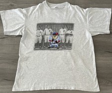 Vintage 1995 Single Stitch Looney Tunes Embroidered Taz baseball T-shirt