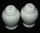 VINTAGE Salt Pepper Shakers Ceramic White 1960's Made in USA — photo 3