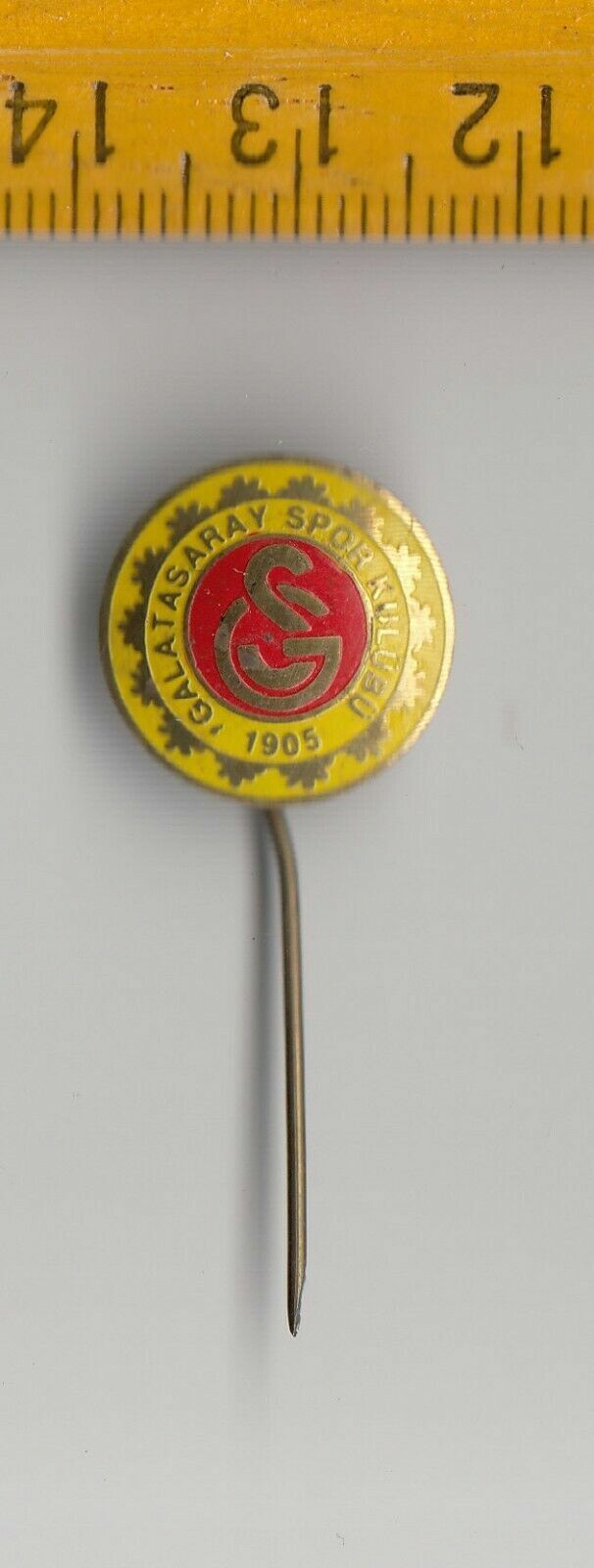 CZECH SK SLAVIA PRAHA & TURKEY BESIKTAS BJK 1903 FOOTBALL SOCCER CLUB PIN  BADGE