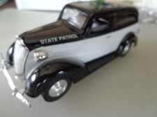 SPECCAST 1937 CHEVY SEDAN DELIVERY STATE PATROL LIMITED EDITION 1/25 DIE CAST