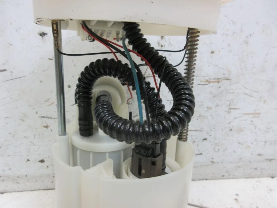 Kraftstoffpumpe Tankgeber Benzinpumpe passt für VOLVO V50 (MW) 2.4 3M519H307CB Foto 3 de 4