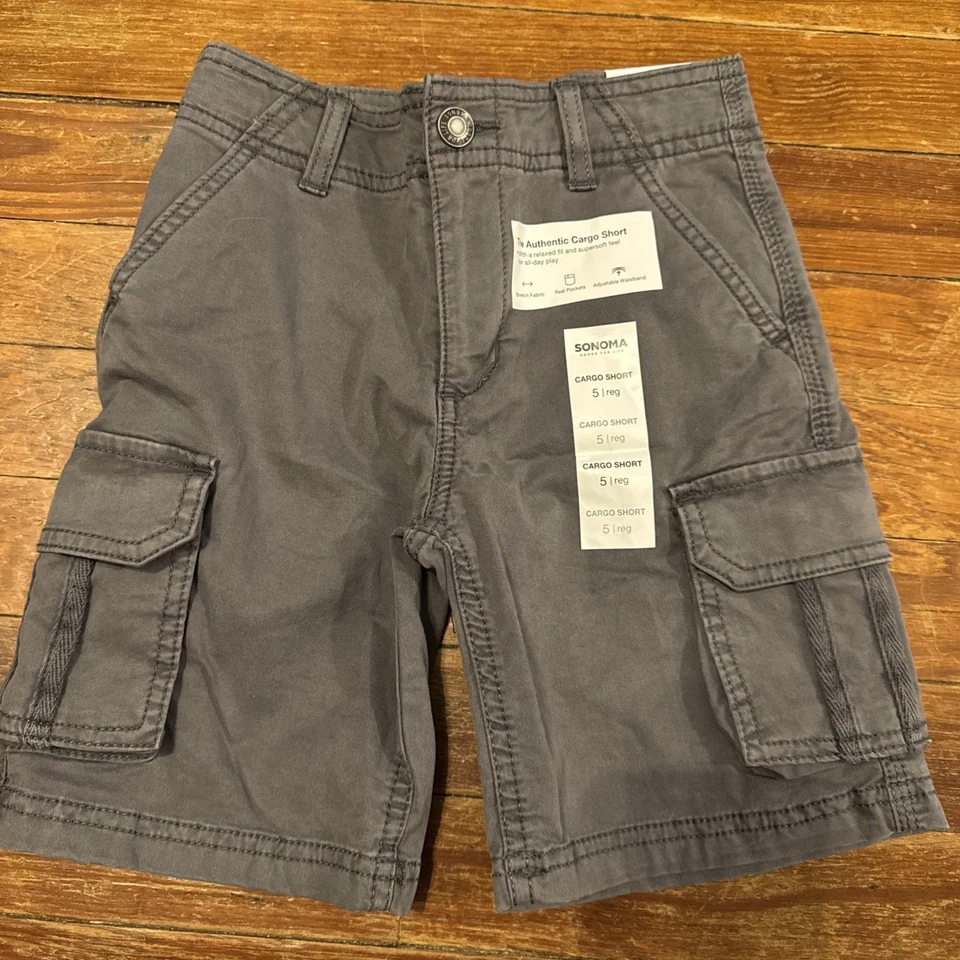 NUEVO CON ETIQUETAS 2- Pantalones cortos cargo Sonoma para niños talla 5 azul marino y gris Foto 4 de 4
