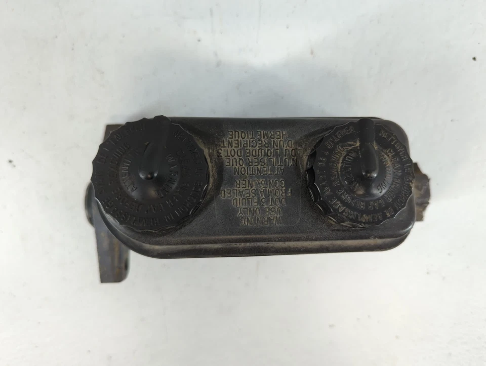 Oldsmobile Dynamic 88 Brake Master Cylinder A8IY7 - Image 2 of 4
