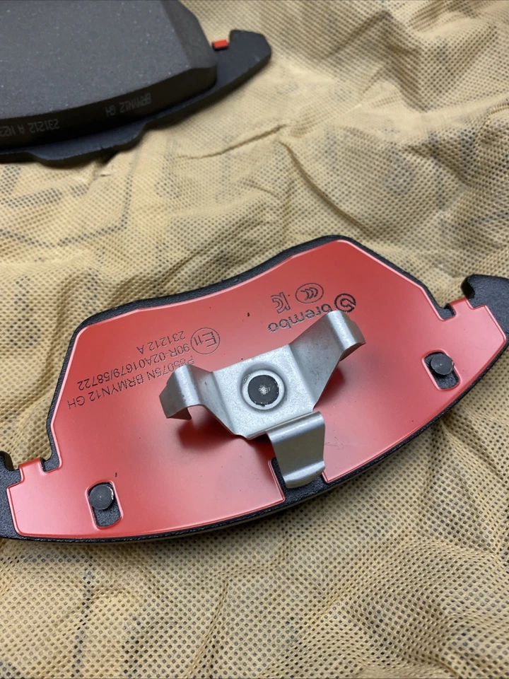 Комплект передних керамических тормозных колодок Brembo для Audi A3 TT Quattro VW Golf Jetta P85075N - Изображение 4 из 4