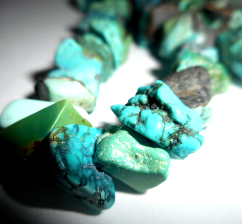 Incredible Vtg/Antique Turquoise Chunk Chip Beaded Necklace 34" - Picture 3 of 15