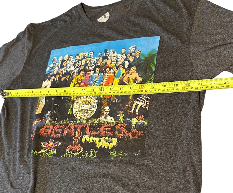 60s Vibe The Beatles Sgt. Pepper’s Lonely Hearts Band T-Shirt – Gray Size Large - Image 4 of 4