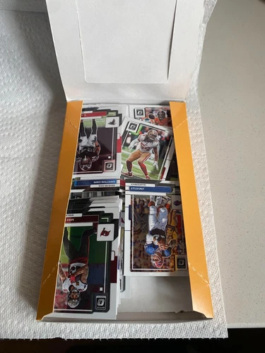 2022 Panini Donruss Optic Football Retail Box/80cards /open box, see pics.