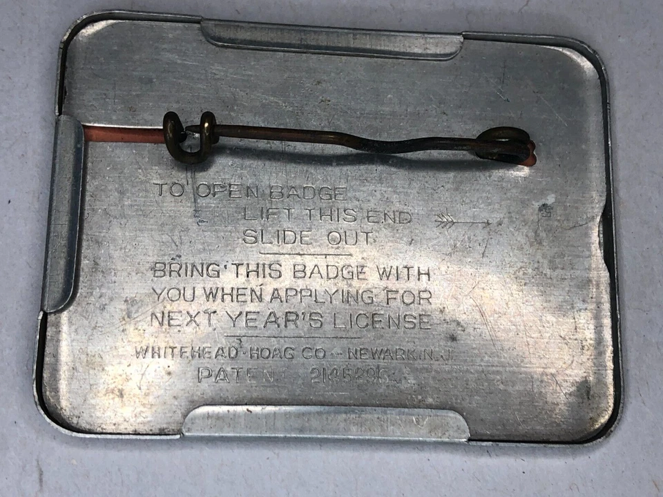 State of New Jersey Residents Fishing License Aluminum frame Pin on Badge 1941 - Image 4 of 4