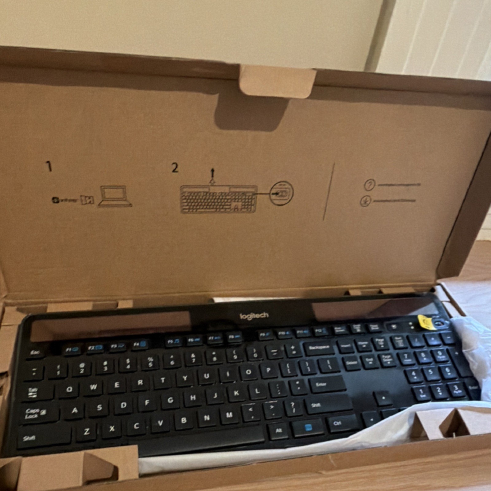 Logitech K750 Solar Powered Wireless Ultra-slim Keyboard Bla