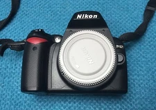 NIKON D40 Black 10.2 Megapixel Digital SLR Camera DSLR