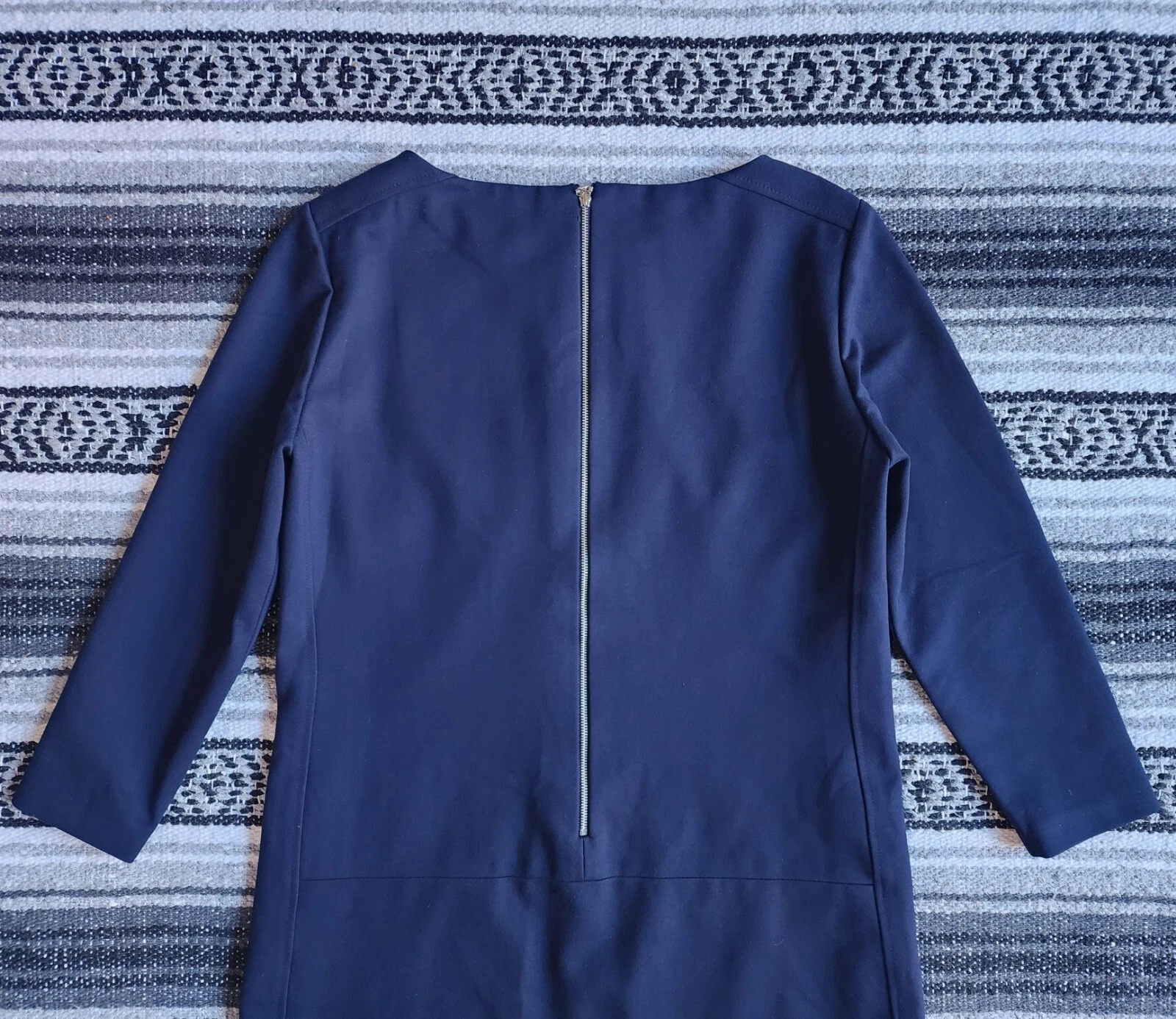 VETEMENTS Abito da carriera Antonio Melanie 8 scollo barca manica 3 4 sopra ginocchio cambio blu scuro