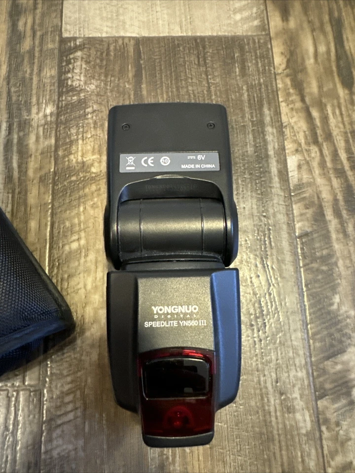 YONGNUO Speedlite YN-560-III Mount Flash for Canon With Case. - Image 2 of 4