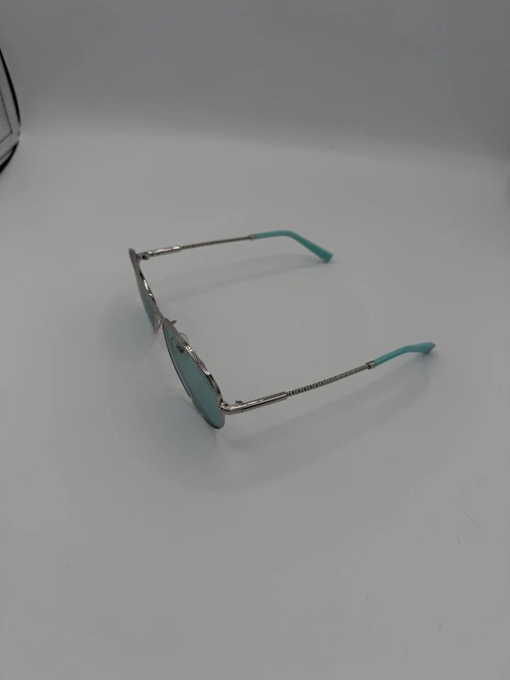 Gafas de sol Tiffany & Co. TF3062 Diamond Point Aviator plateadas azules Foto 2 de 4