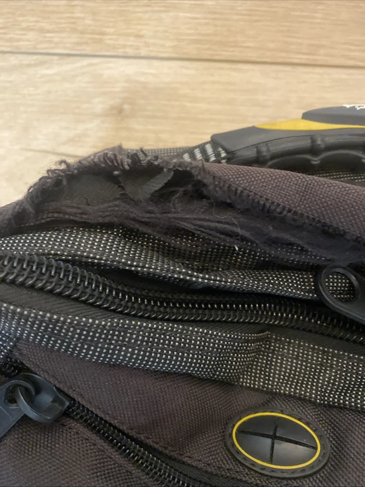 Mochila Calcuta Diseño Calavera Negra y Amarilla Bolsa de Libros Pesca Contiene 2 Cajas Foto 3 de 3