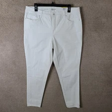 Style & Co Jeans Womens 14 White Curvy Skinny Leg Mid Rise Tummy Control NEW