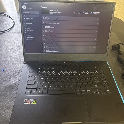 ASUS ROG Zephyrus G (GA502DU-BR7N6) 15.6" (Ryzen 7, 16GB, 512GB) Gaming Laptop