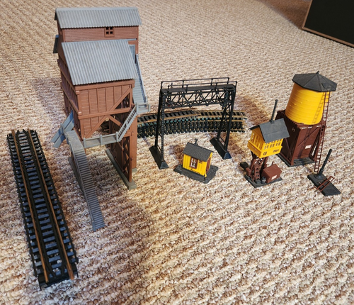 HO scale buildings lot Revell coal tower water tower tender shack ...