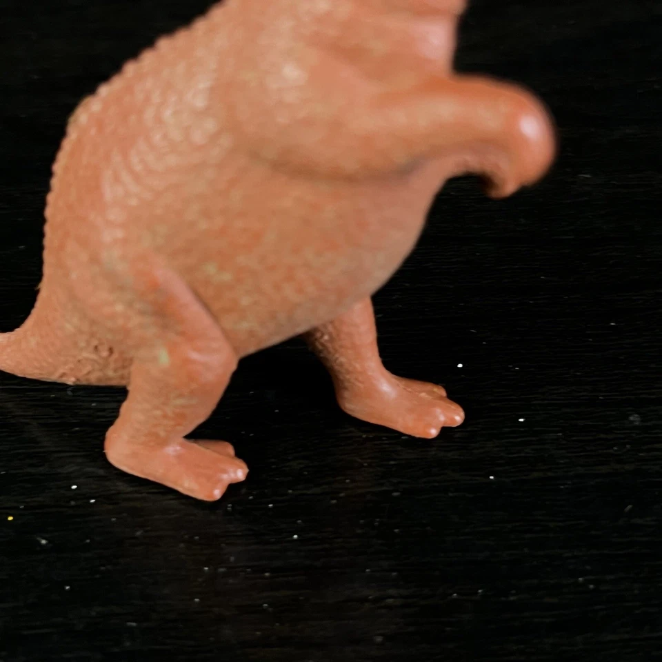 Figura de dinosaurio de plástico vintage Nabisco Premium MPC marrón T Rex Foto 3 de 4