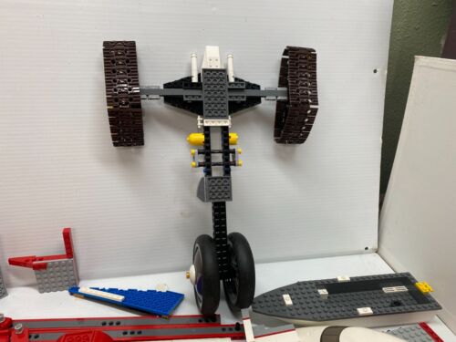 LEGO Vintage HUGE 6 pounds of Vehicle airplane Parts Tires instruction book - Picture 2 of 19