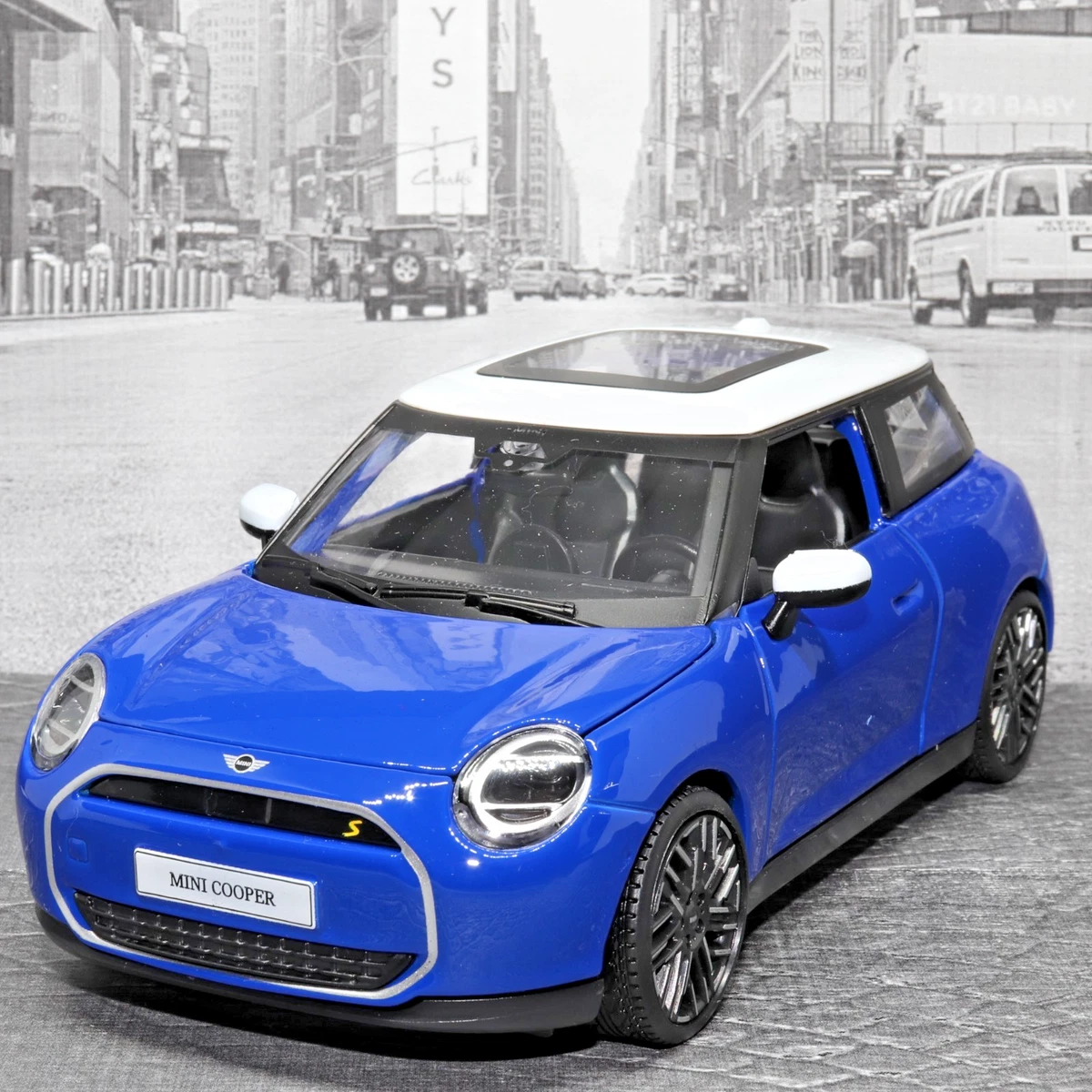 Miniature Welly 1:38 - MINI Cooper Avec Caravane - Voiture Diecast Neuve