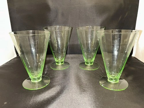 Set of 4 Hocking Green Depression Glass Footed Water Or Ice Tea Tumblers 5” Tall