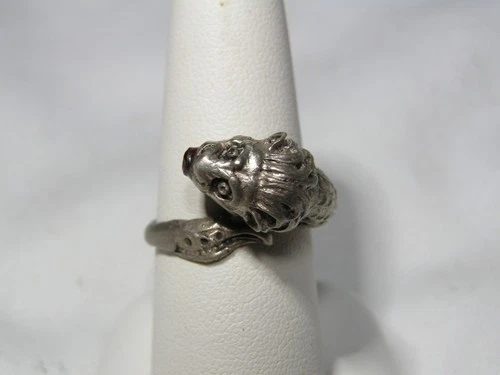 ...Vintage Sterling Silver, Red Glass LION Necklace...Size 7.25...