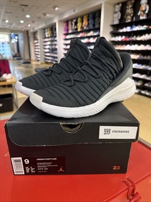 Size 9 - Jordan Flight Luxe Black/White