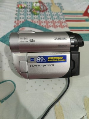 Sony Handycam DCR-DVD110E CamCorder Camcorder