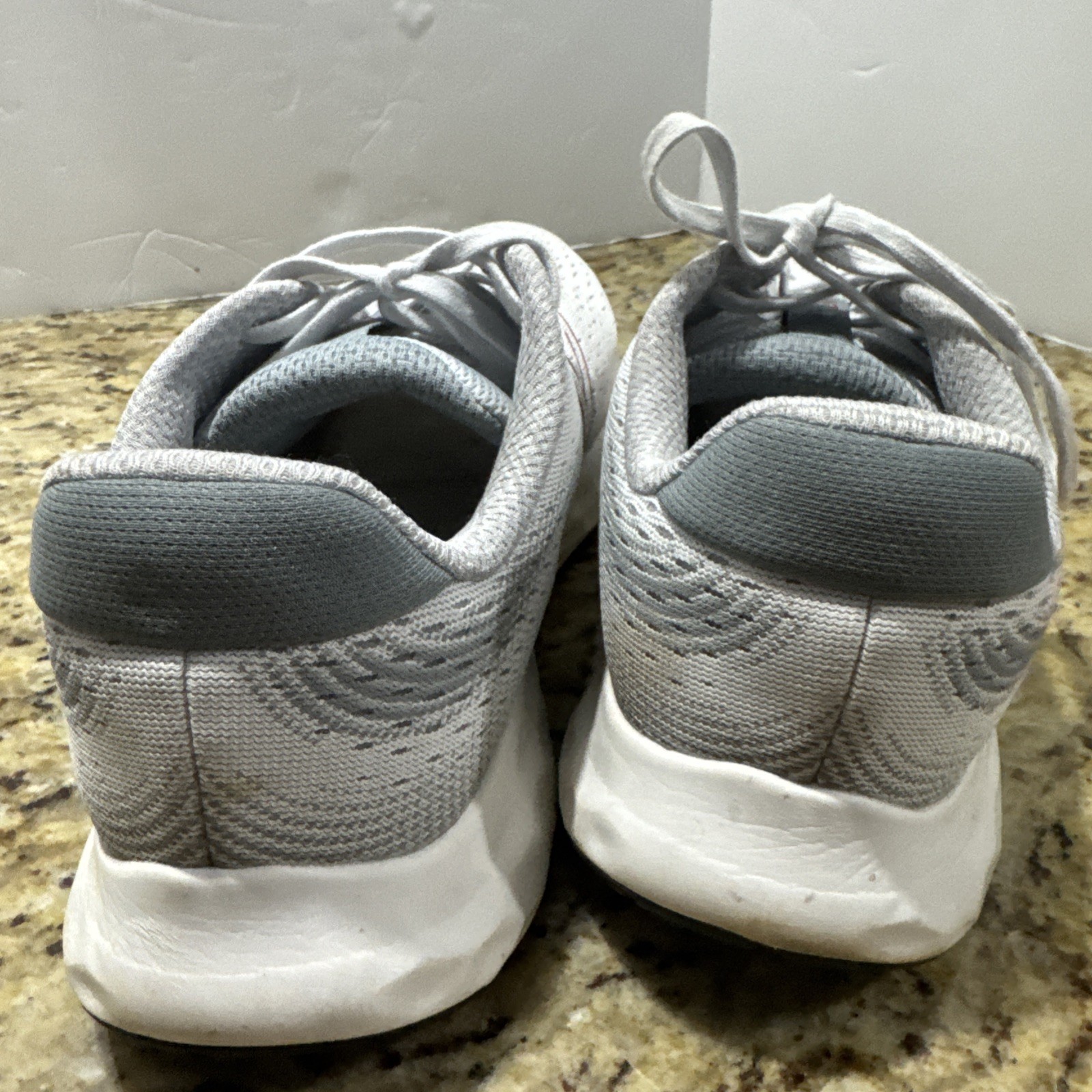 SAOLA Scarpa da corsa New Balance uomo taglia 11 5 comfort 520v8 ottime condizioni Cpix