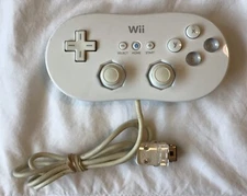 Nintendo Wii Classic Controller - White