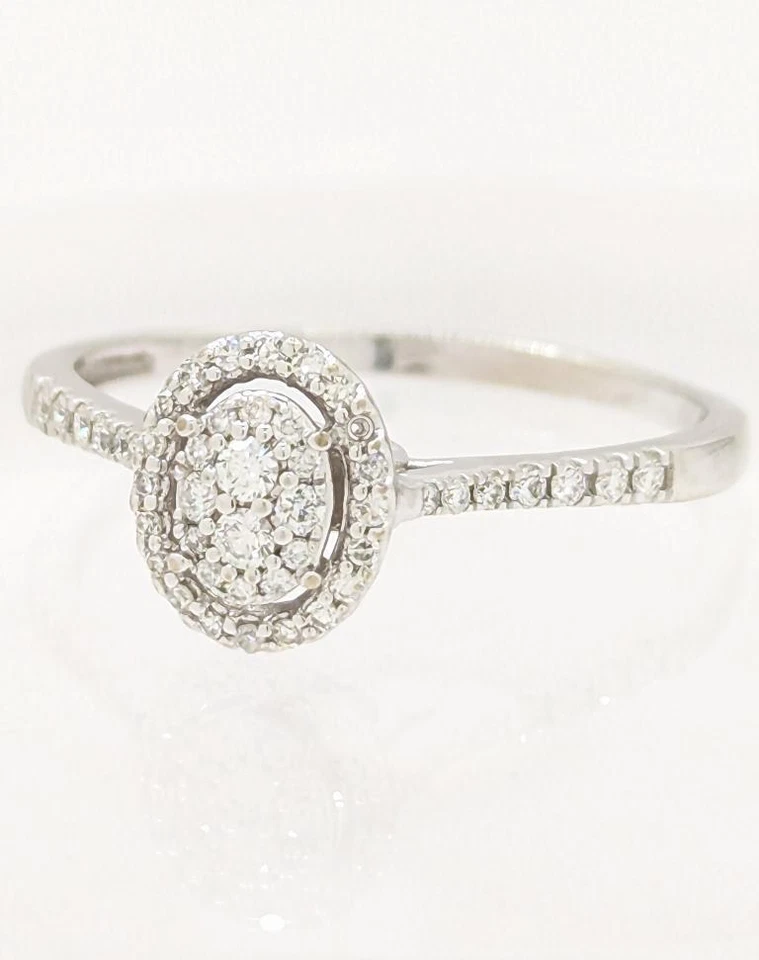 14K 2.4g Solid White Gold Diamond Cluster Ring - Image 4 of 4