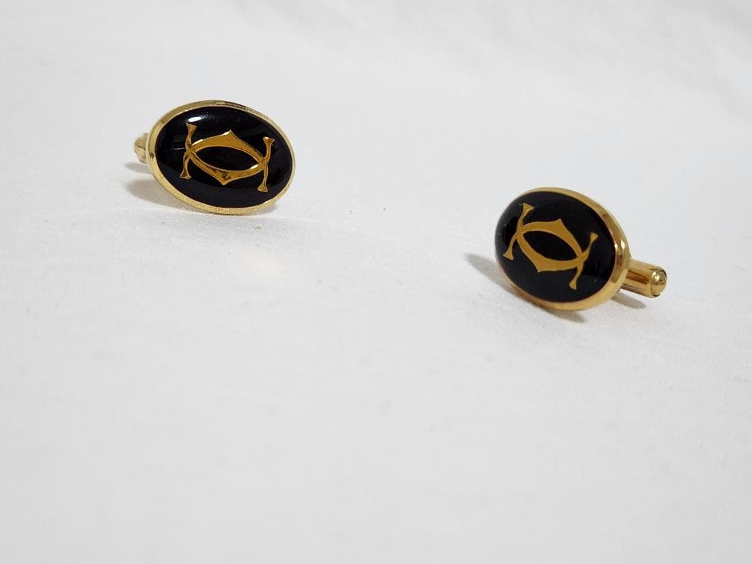 ◆Cartier カルティエ ギヨシェ 2C ロゴ モチーフ カフス Cartier 2C Logo Cufflinks Oval Gold Black Men's Cuff Button