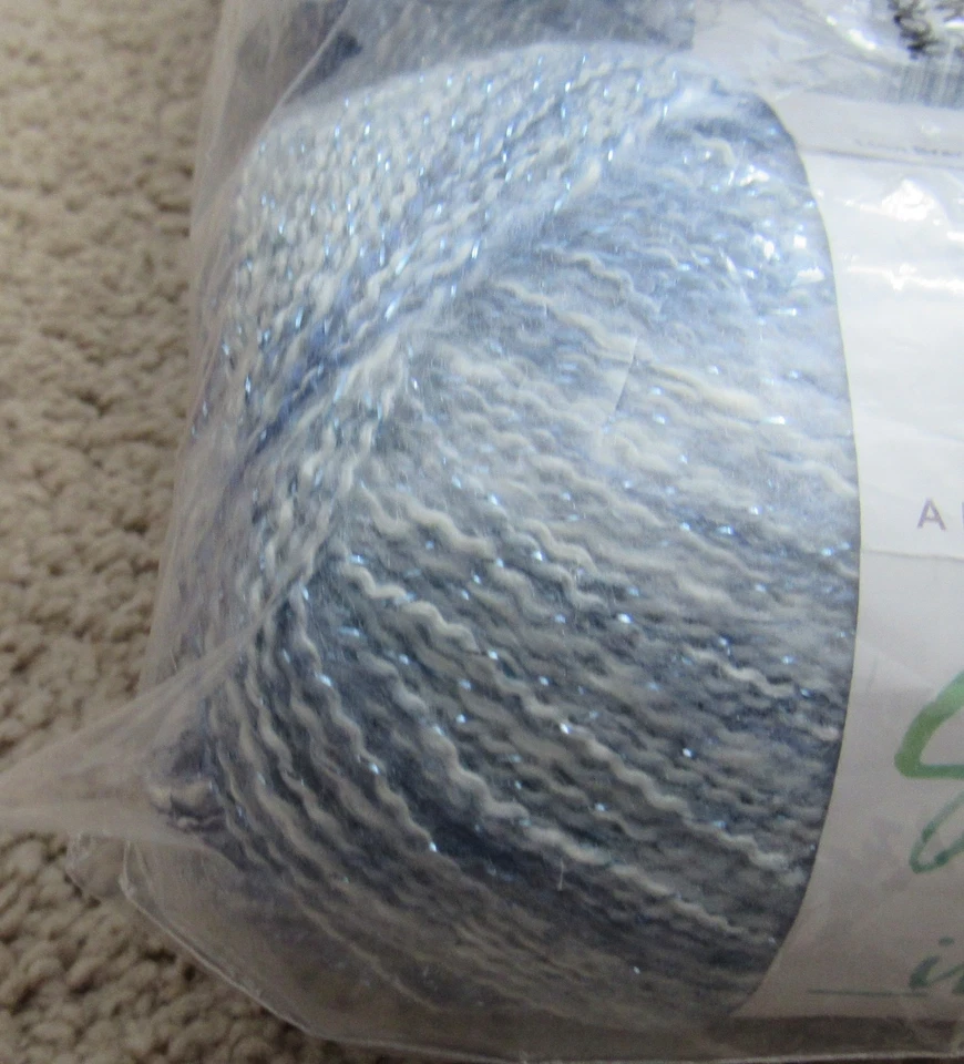 Nuevo 3 Madejas Marca León Color "Campanas de Viento" Foto 3 de 4