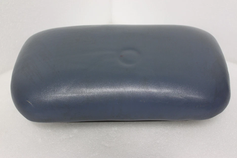 Silla de mesa Midmark Ritter 230 Power Exam bronceada reposapiés ajustable Foto 4 de 4