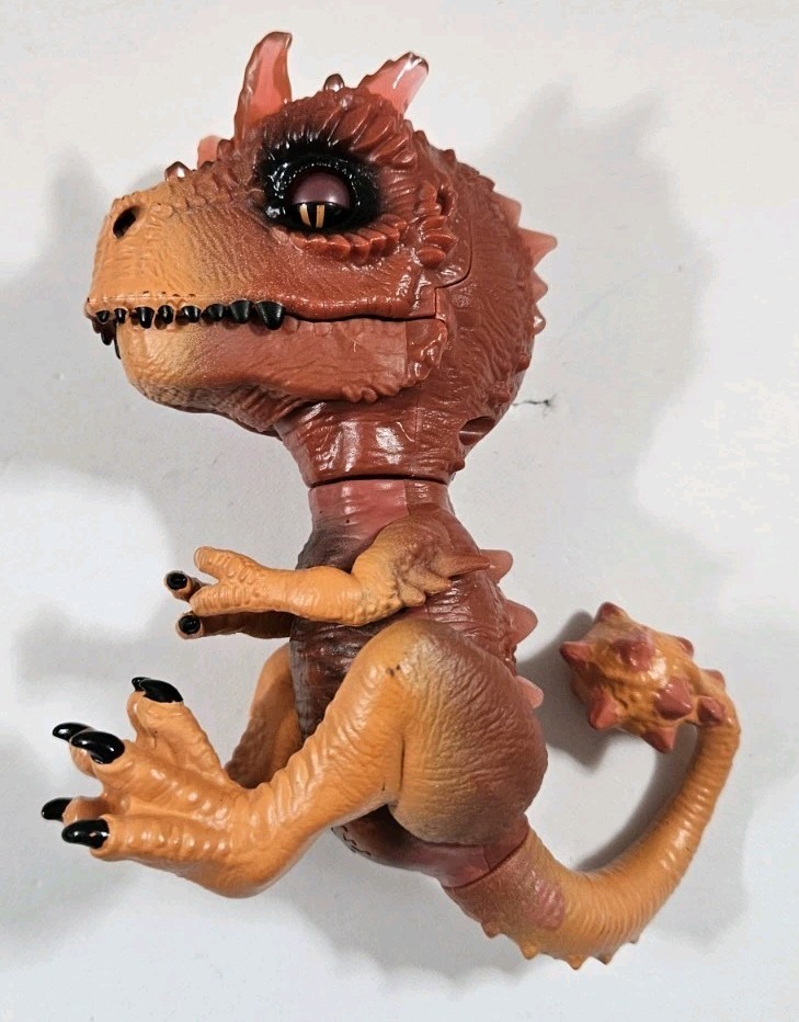 Untamed Radioactive Fingerlings - X-RAY - Interactive Dinosaur