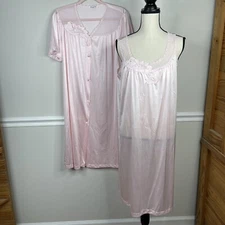 2 Piece Vintage Vanity Fair Short Nightgown & Robe  pink Medium lace Nylon